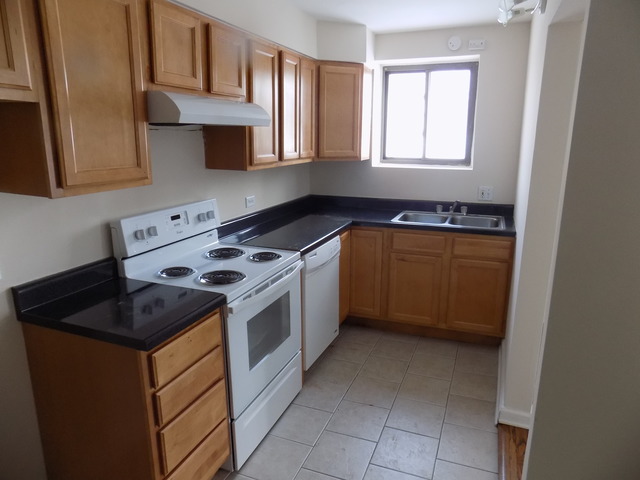 735 North Swift Road, Unit G2 Addison, IL 60101 - Photo 2 of 14
