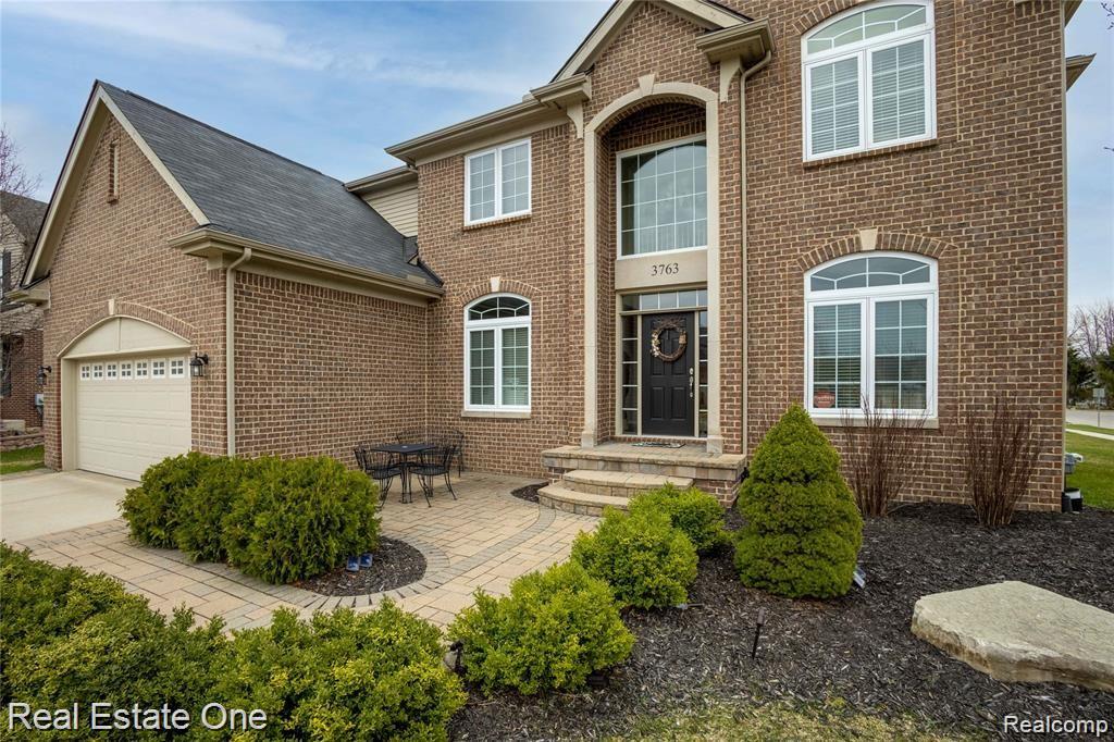 3763 Hogan Circle Rochester Hills, MI 48307 - Photo 3 of 38
