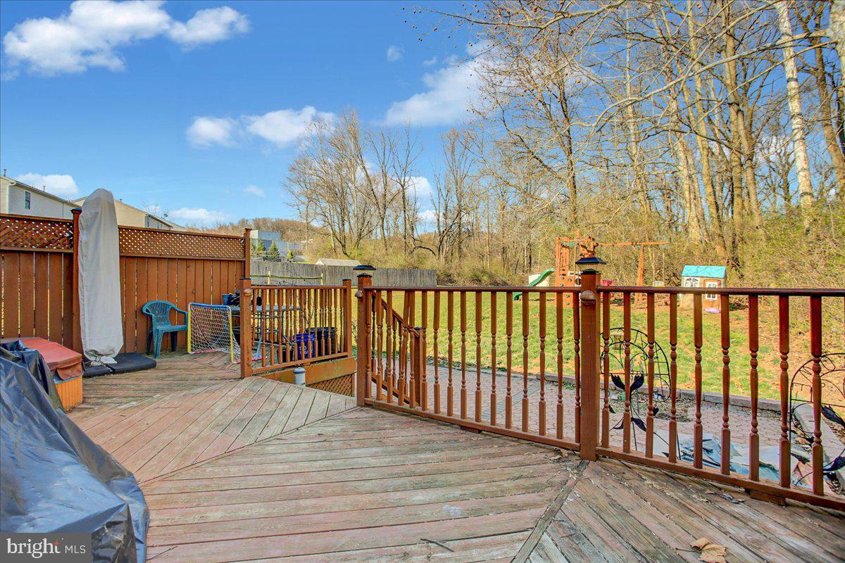 612 Frederick Street Reading, PA 19608 - Photo 25 of 31