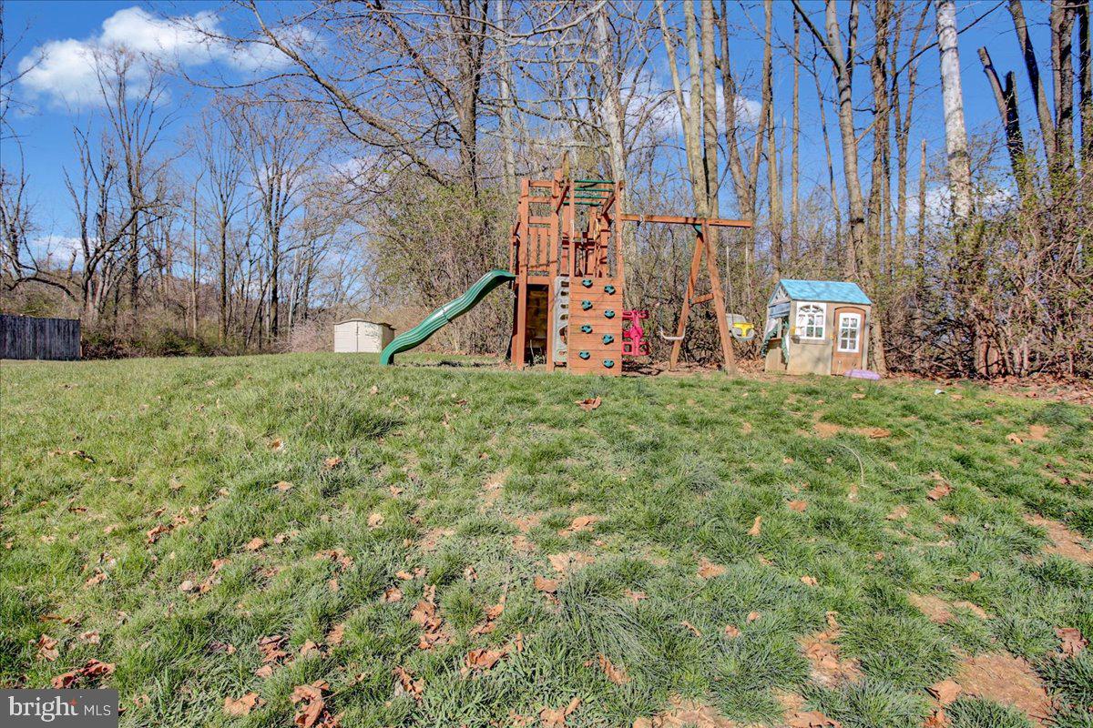 612 Frederick Street Reading, PA 19608 - Photo 29 of 31