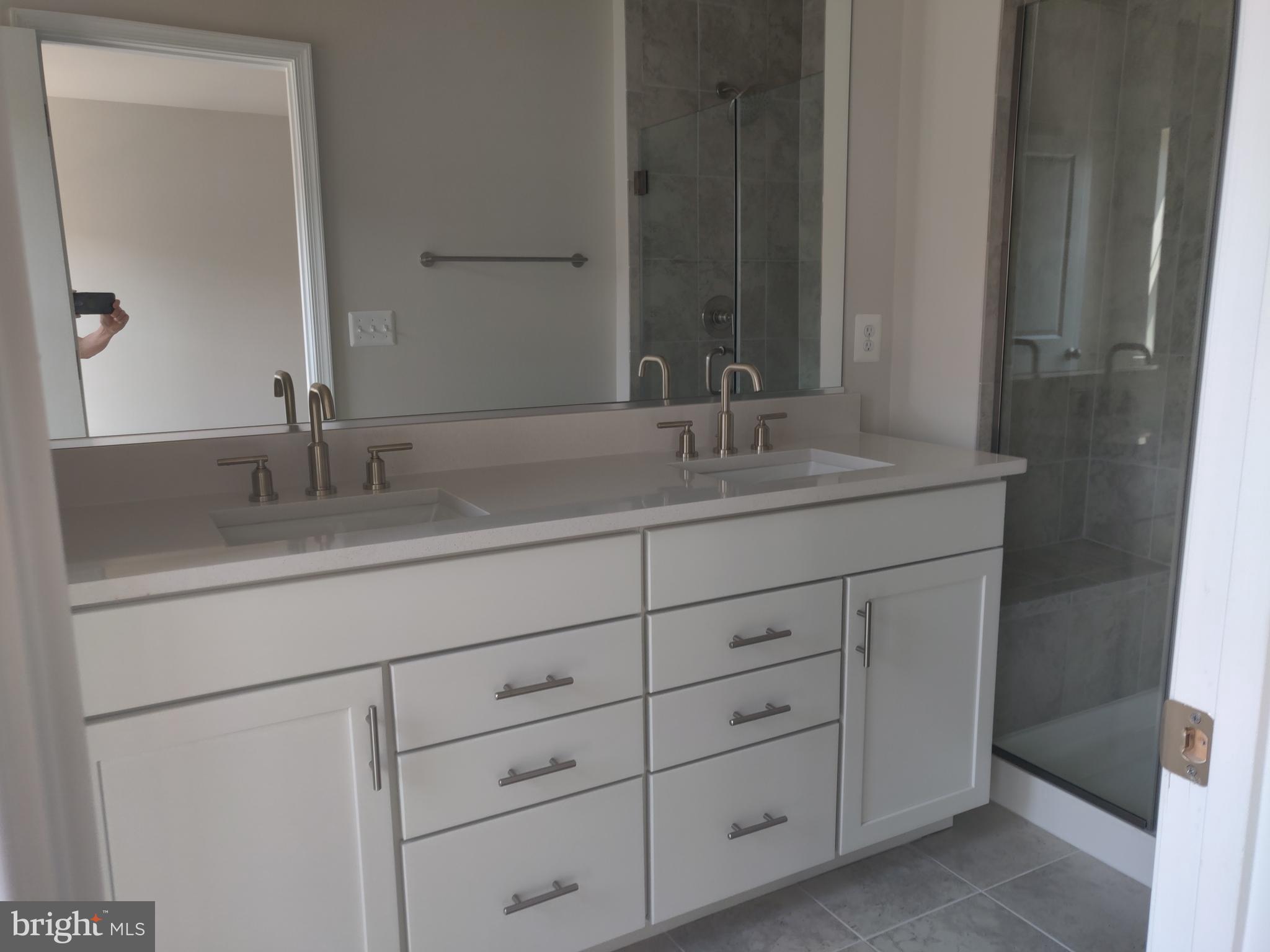 9334 Barnes Loop Manassas, VA 20110 - Photo 12 of 23