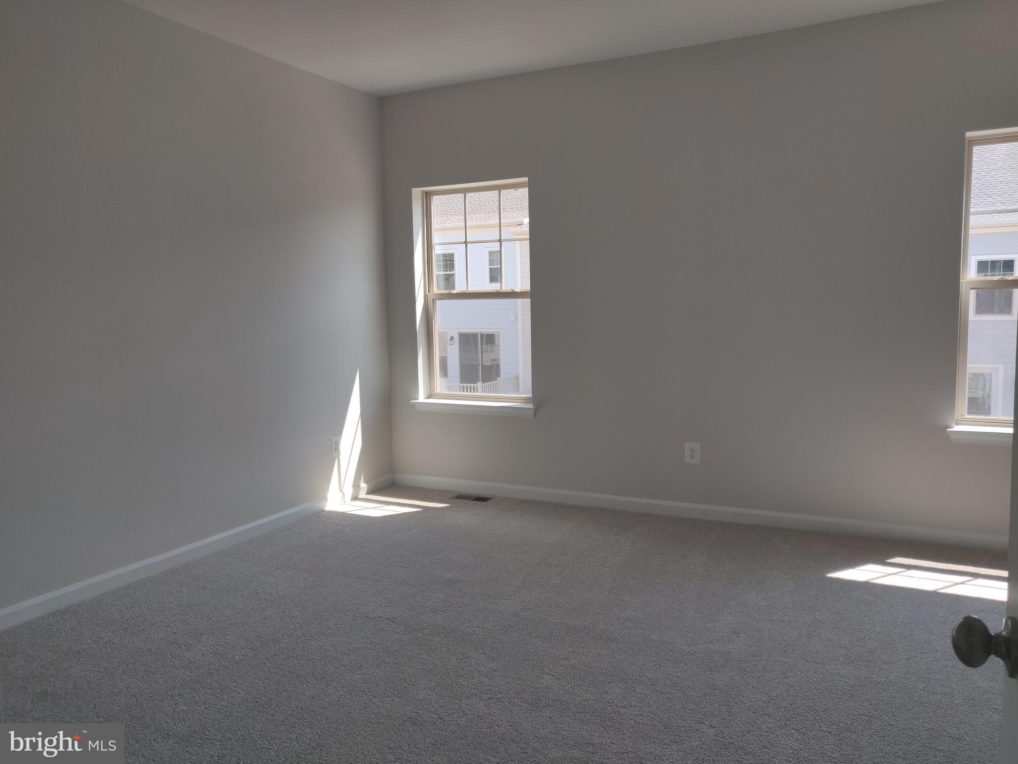 9334 Barnes Loop Manassas, VA 20110 - Photo 14 of 23