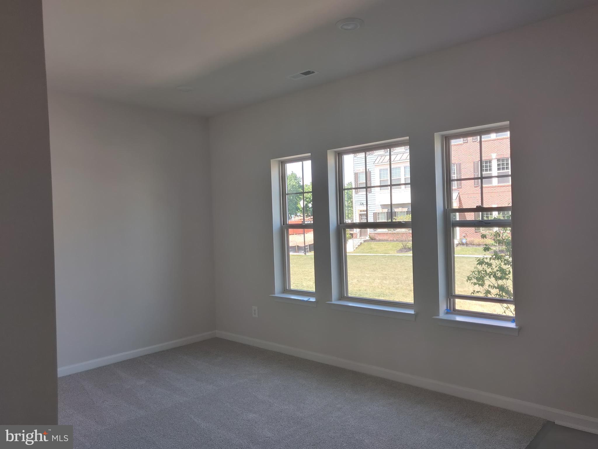 9334 Barnes Loop Manassas, VA 20110 - Photo 15 of 23