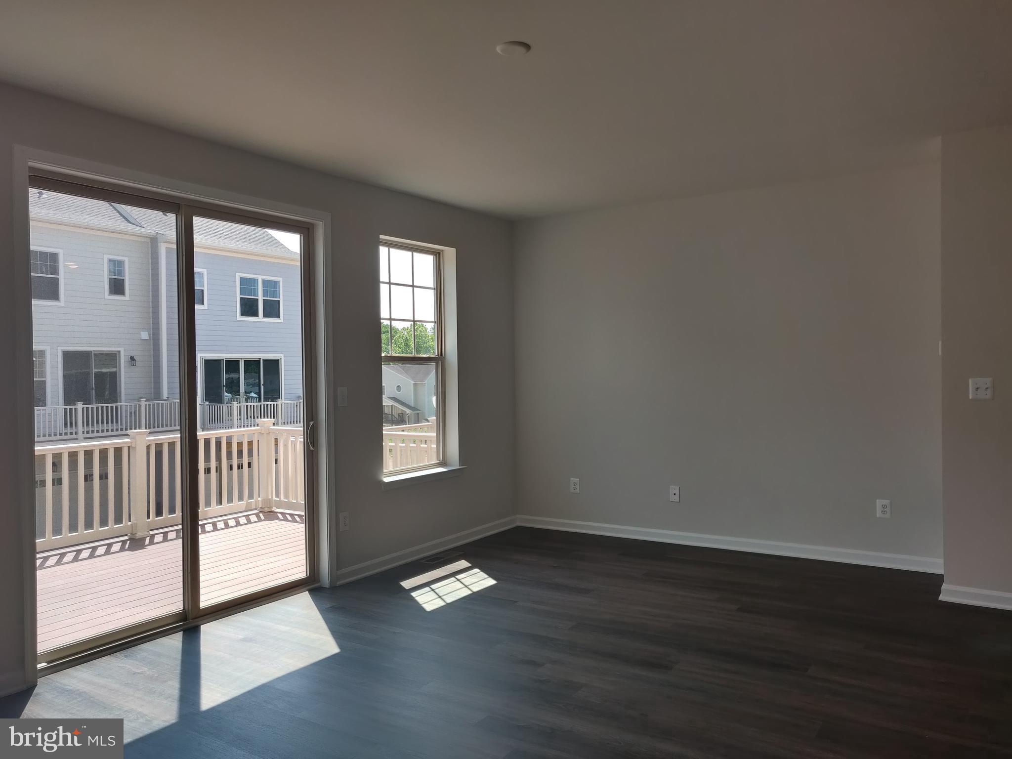 9334 Barnes Loop Manassas, VA 20110 - Photo 6 of 23