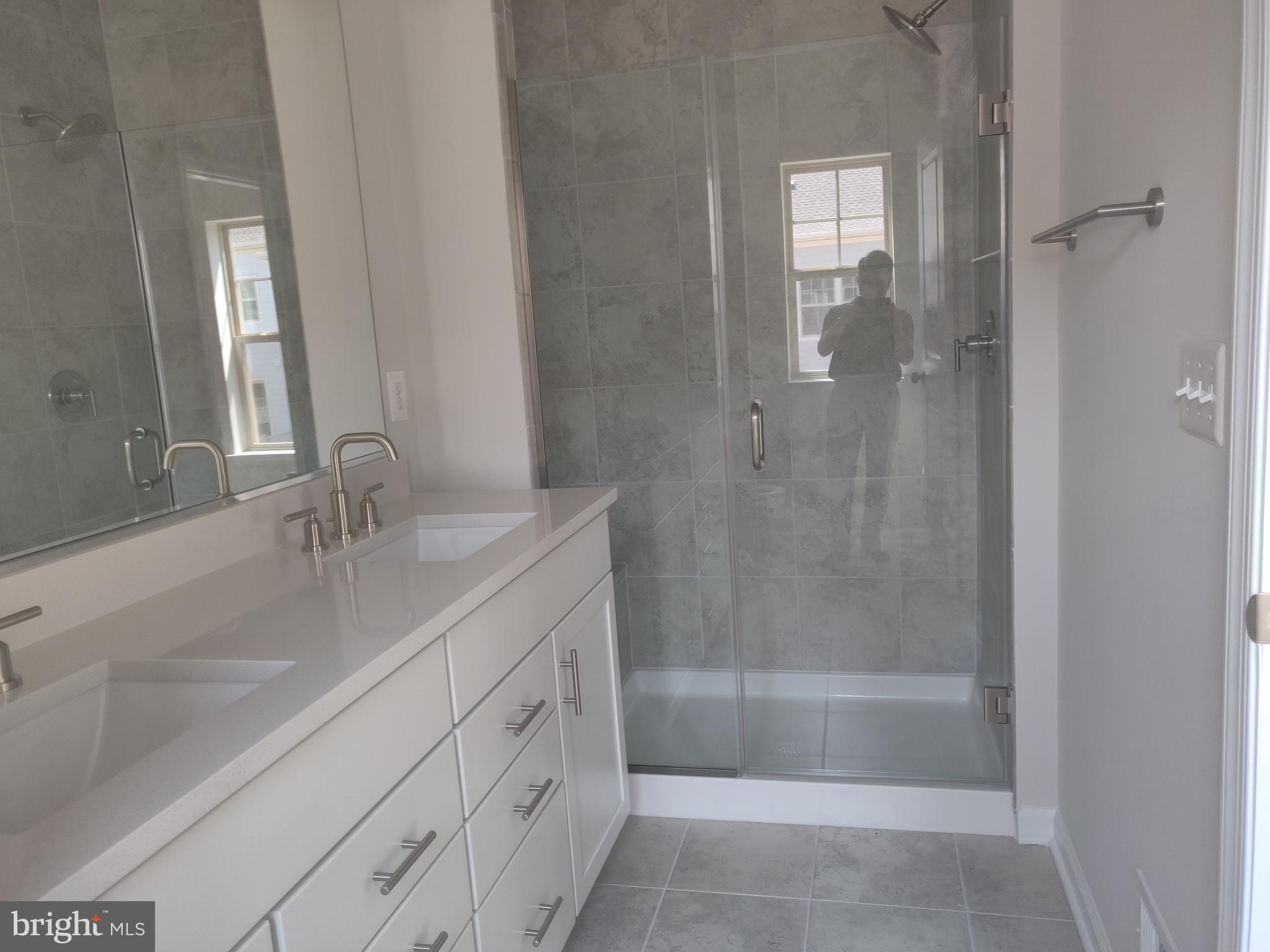 9334 Barnes Loop Manassas, VA 20110 - Photo 10 of 23