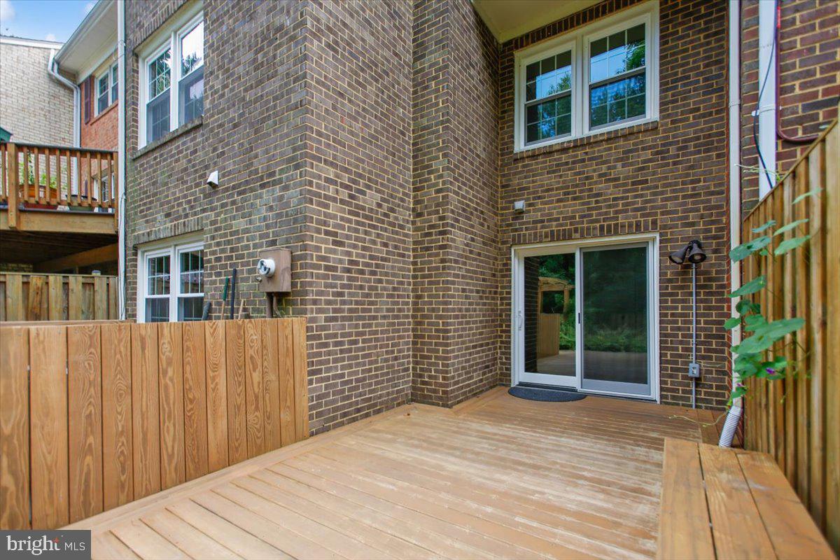 1005 Tapawingo Road Southwest Vienna, VA 22180 - Photo 56 of 76 Gallery Image 56