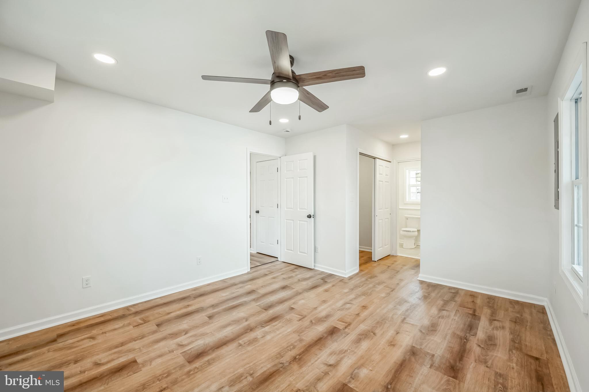 5 River Lane Levittown, PA 19055 - Photo 29 of 35 a view of an empty room