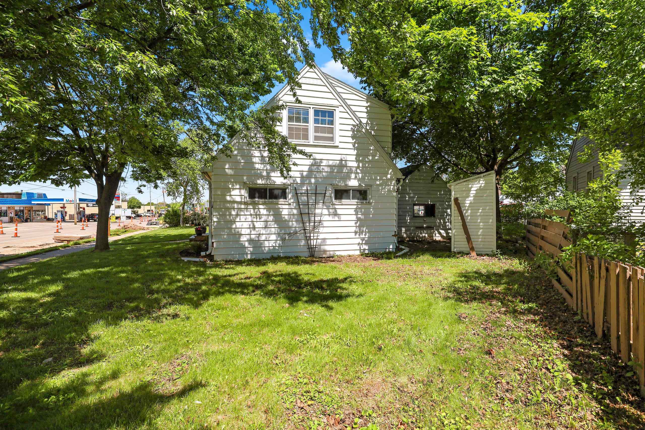 1120 North Badger Avenue Appleton, WI 54914 - Photo 9 of 51