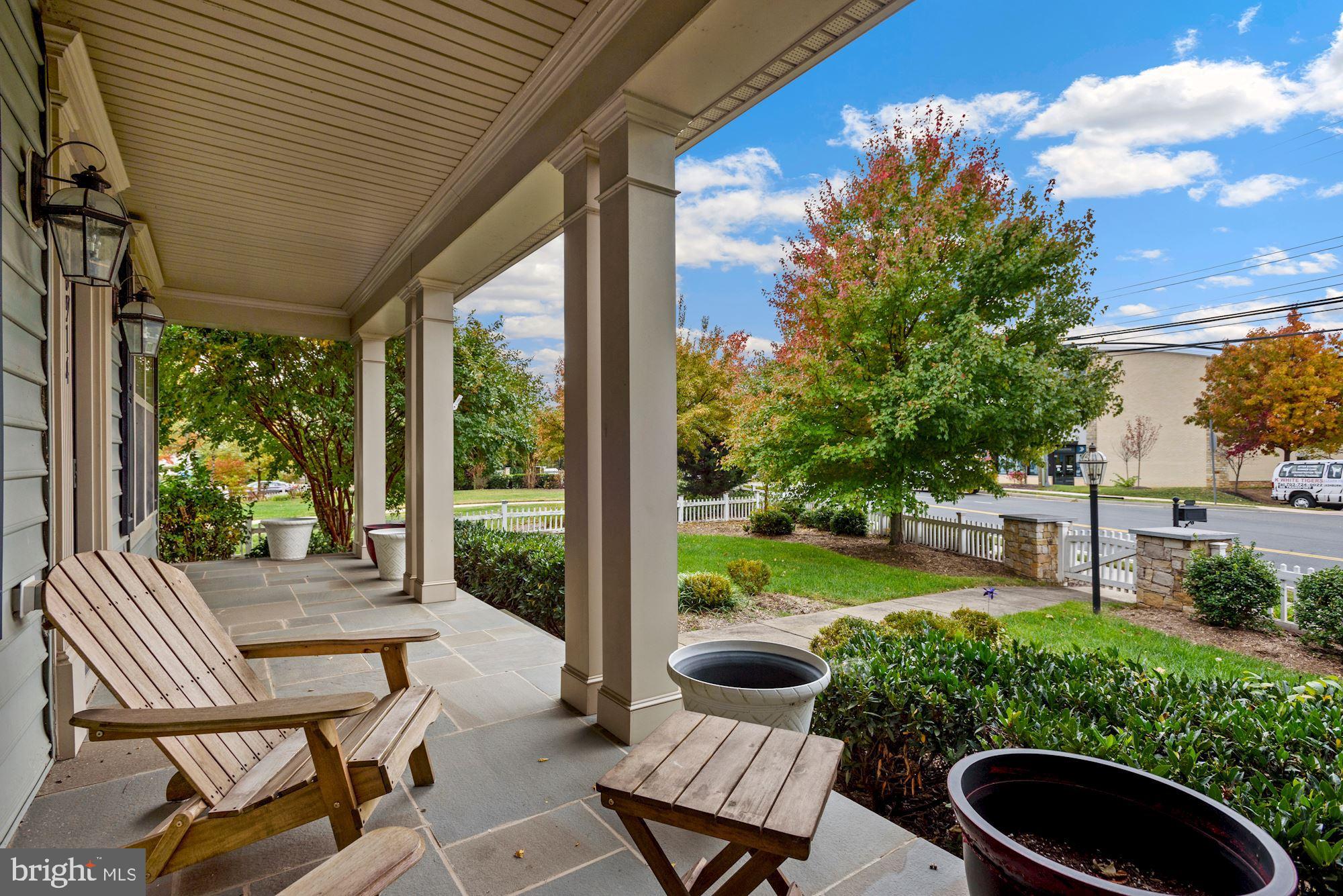 20914 Ashburn Road Ashburn, VA 20147 - Photo 3 of 54