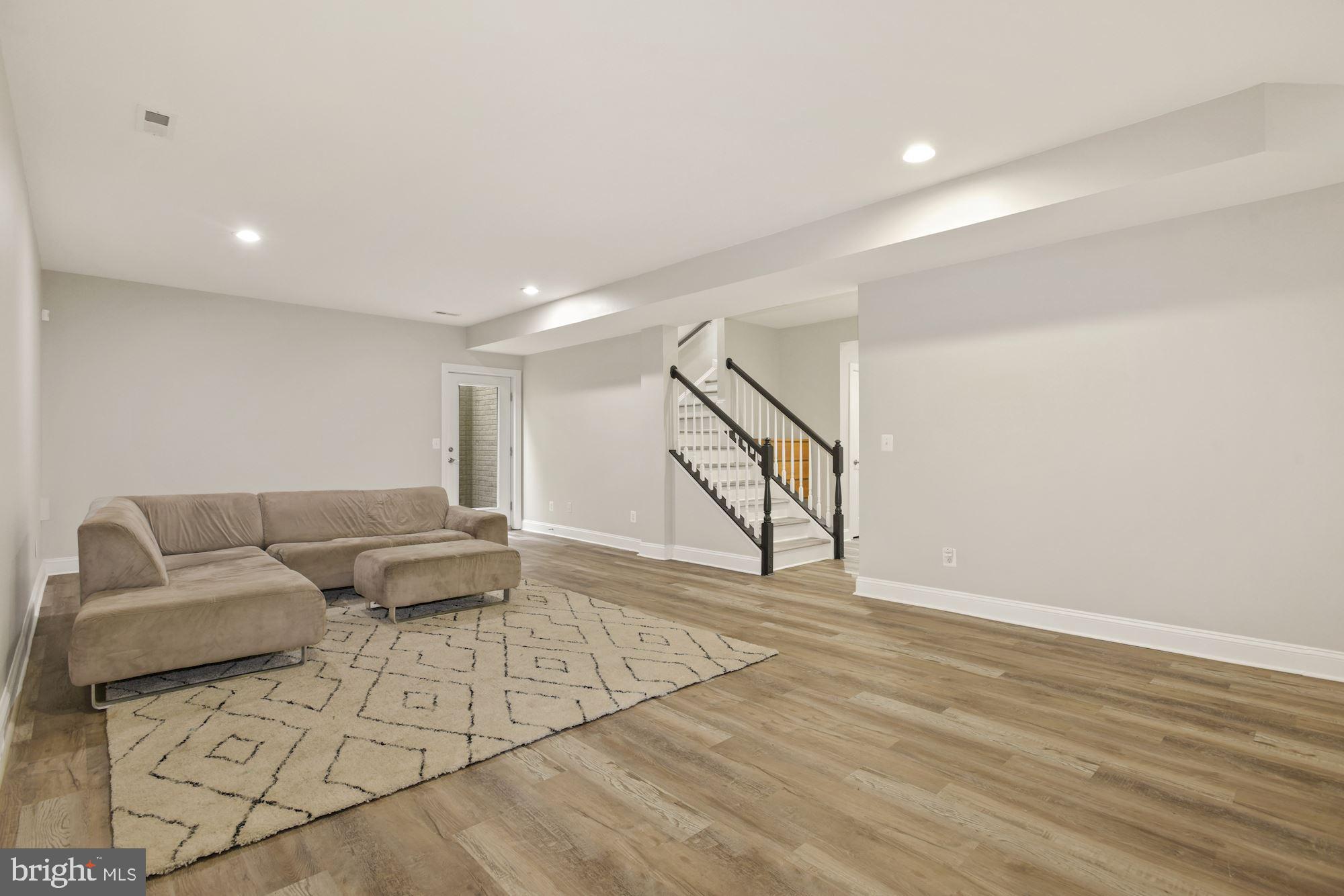 20914 Ashburn Road Ashburn, VA 20147 - Photo 47 of 54