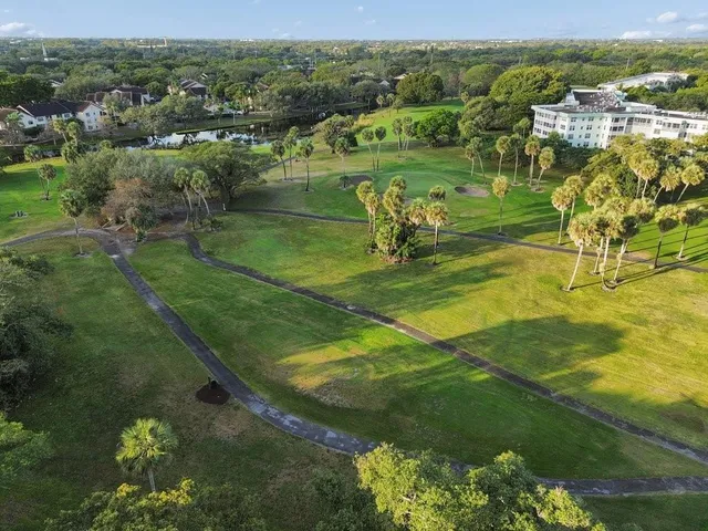 $230,000 | 821 Cypress Boulevard, Unit 408, Pompano Beach, FL 33069