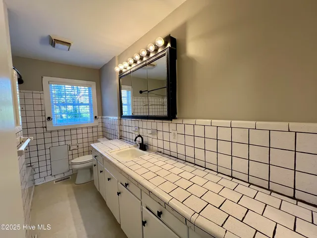 $245,000 | 1942 Highway 33, Chocowinity, NC 27817