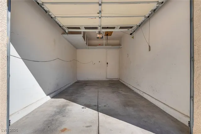 $1,900 | 6234 Dartington Hall Street, Henderson, NV 89011