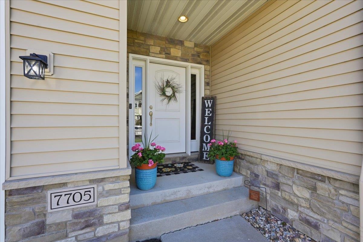 7705 Catchfly Lane DeForest, WI 53532 - Photo 4 of 79
