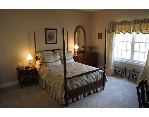 508 McCombs Road Venetia, PA 15367 - Photo 14 of 18 Bedroom.