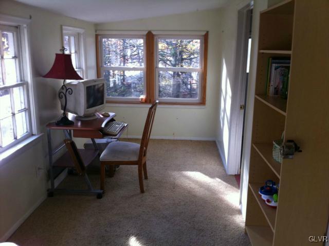508 Westbrook Road Effort, PA 18330 - Photo 24 of 49 a living room with furniture and a window