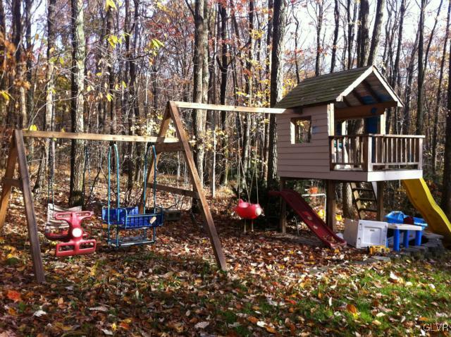 508 Westbrook Road Effort, PA 18330 - Photo 6 of 49 a view of a house with a yard