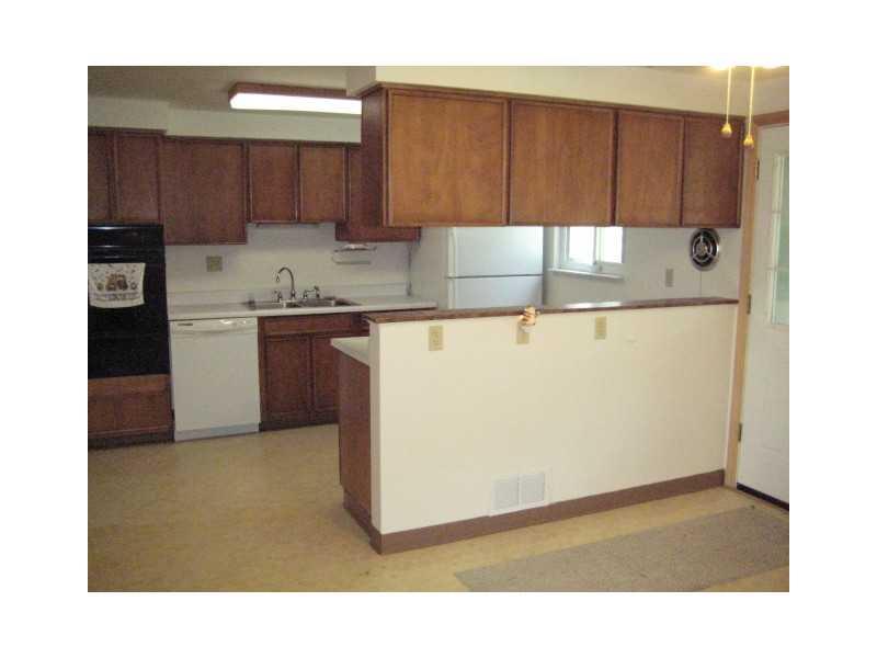 53 Rose Leaf Road Pittsburgh, PA 15220 - Photo 11 of 24 Kitchen.