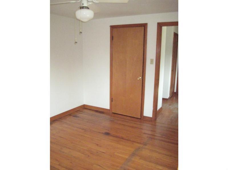 53 Rose Leaf Road Pittsburgh, PA 15220 - Photo 21 of 24 Bedroom.