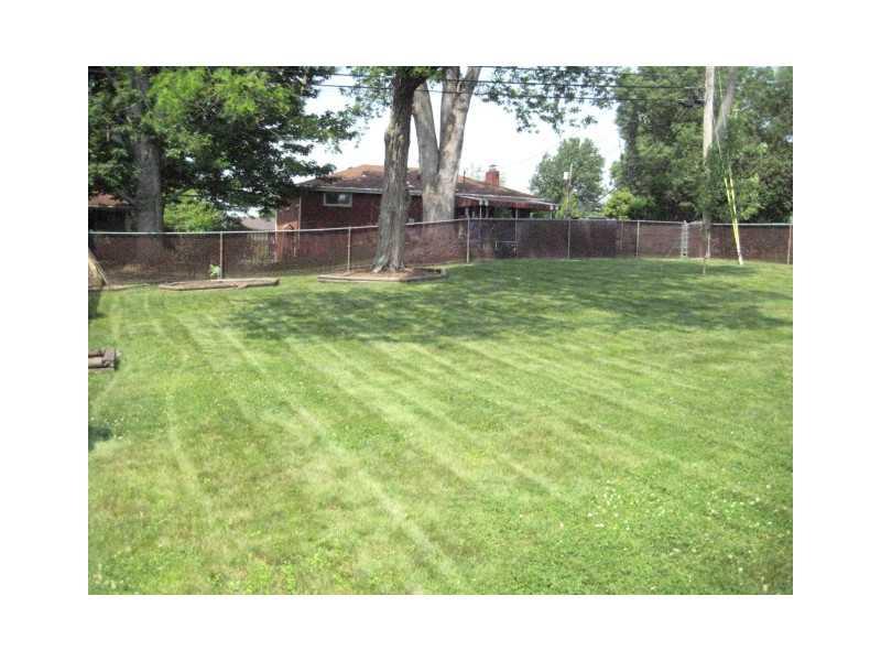 53 Rose Leaf Road Pittsburgh, PA 15220 - Photo 23 of 24 Yard/Garden.