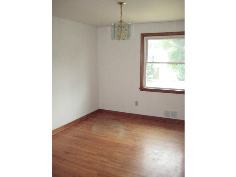 53 Rose Leaf Road Pittsburgh, PA 15220 - Photo 9 of 24 Dining Room.