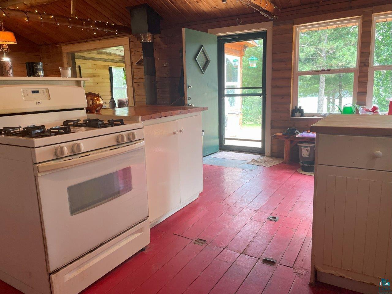 3420 Dewees Road Babbitt, MN 55706 - Photo 23 of 58 Kitchen