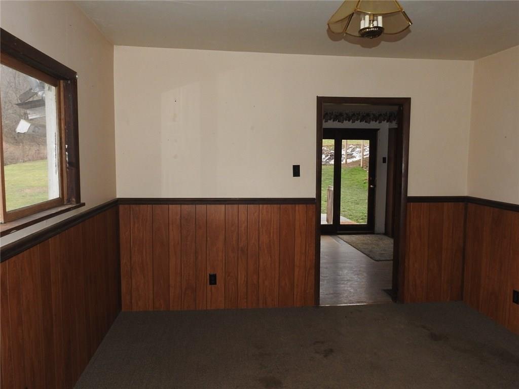 218 Country Club Road Washington, PA 15301 - Photo 3 of 20 Gallery Image 3