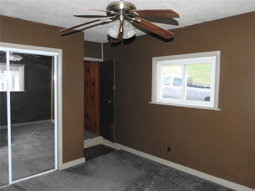 218 Country Club Road Washington, PA 15301 - Photo 6 of 20 Gallery Image 6