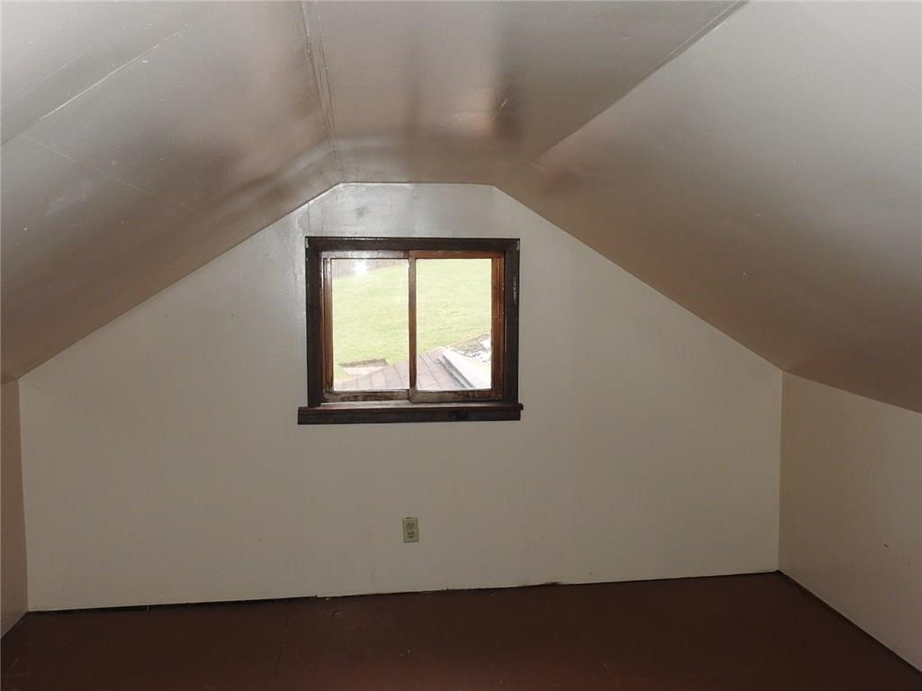 218 Country Club Road Washington, PA 15301 - Photo 8 of 20 Gallery Image 8