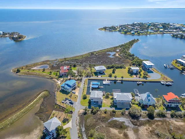 $949,000 | 201 Harbour Point Drive, Shell Point, FL 32327