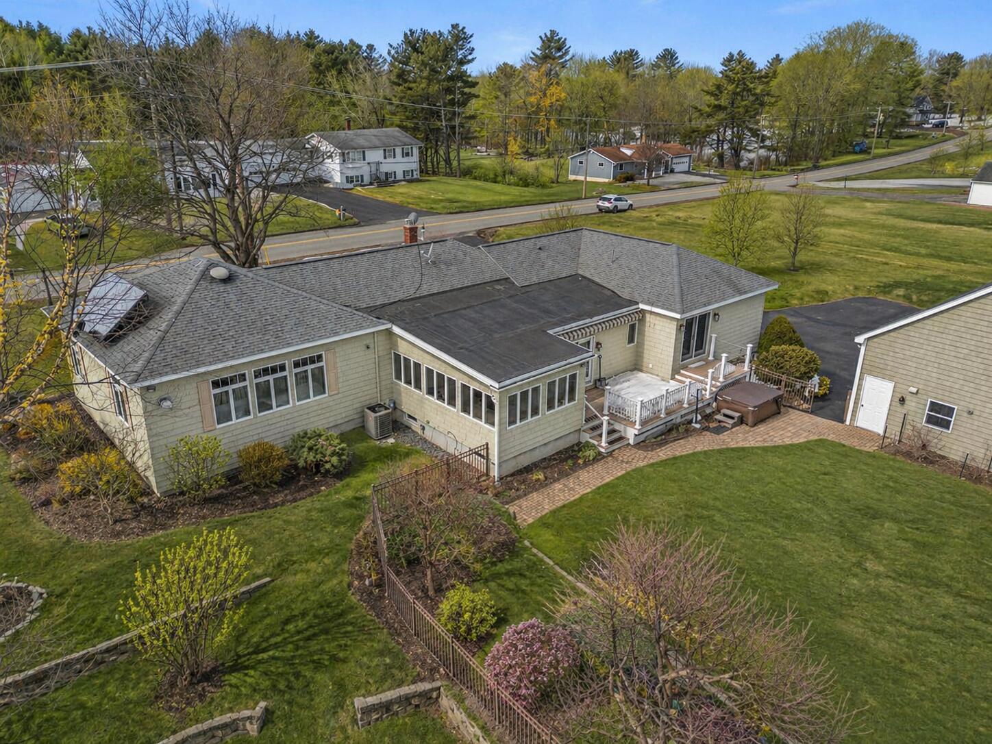 112 Old Lisbon Road Lewiston, ME 04240 - Photo 2 of 75 112 Old Lisbon Rd_176