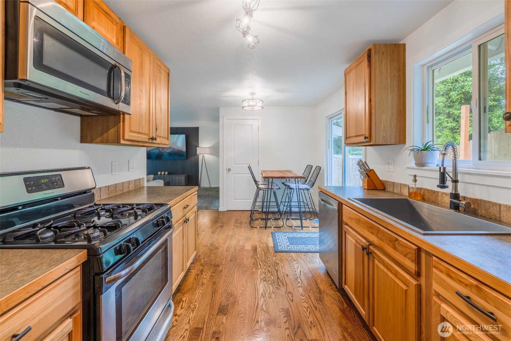 16925 Southeast 252 Place Covington, WA 98042 - Photo 13 of 32