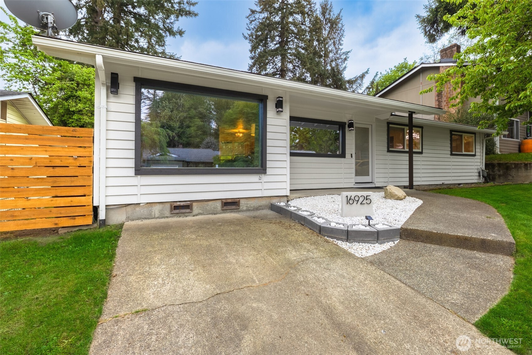 16925 Southeast 252 Place Covington, WA 98042 - Photo 3 of 32