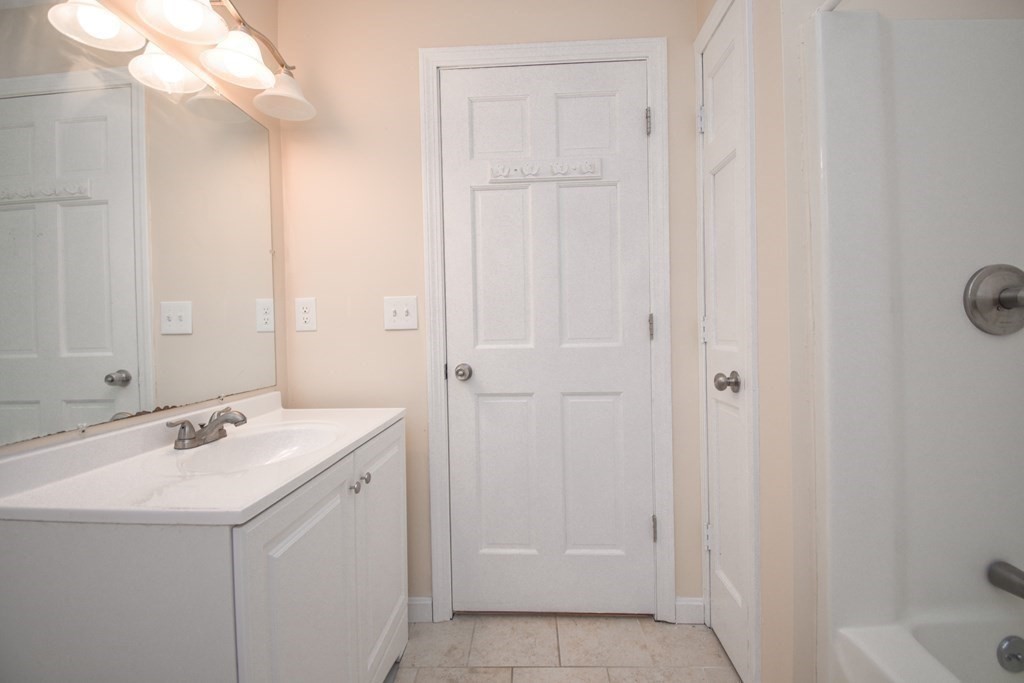 42 Stephanie Circle Springfield, MA 01129 - Photo 36 of 42
