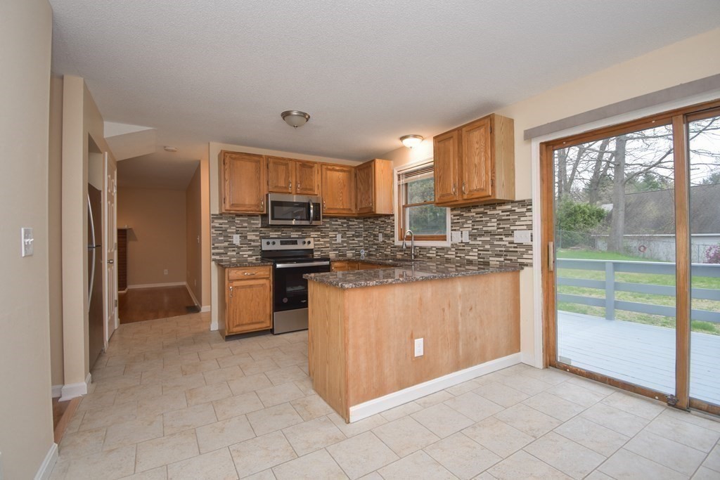 42 Stephanie Circle Springfield, MA 01129 - Photo 9 of 42