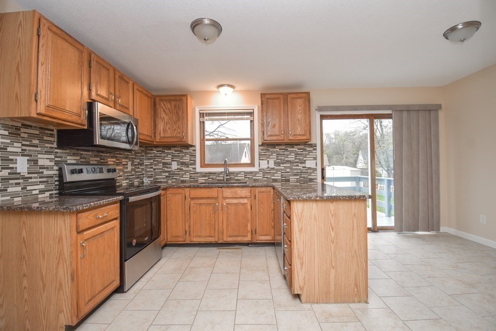 42 Stephanie Circle Springfield, MA 01129 - Photo 10 of 42