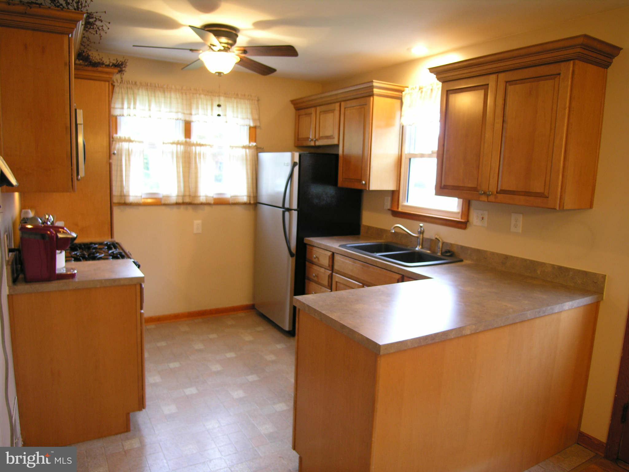 8105 Bon Air Road Baltimore, MD 21234 - Photo 9 of 30 Kitchen