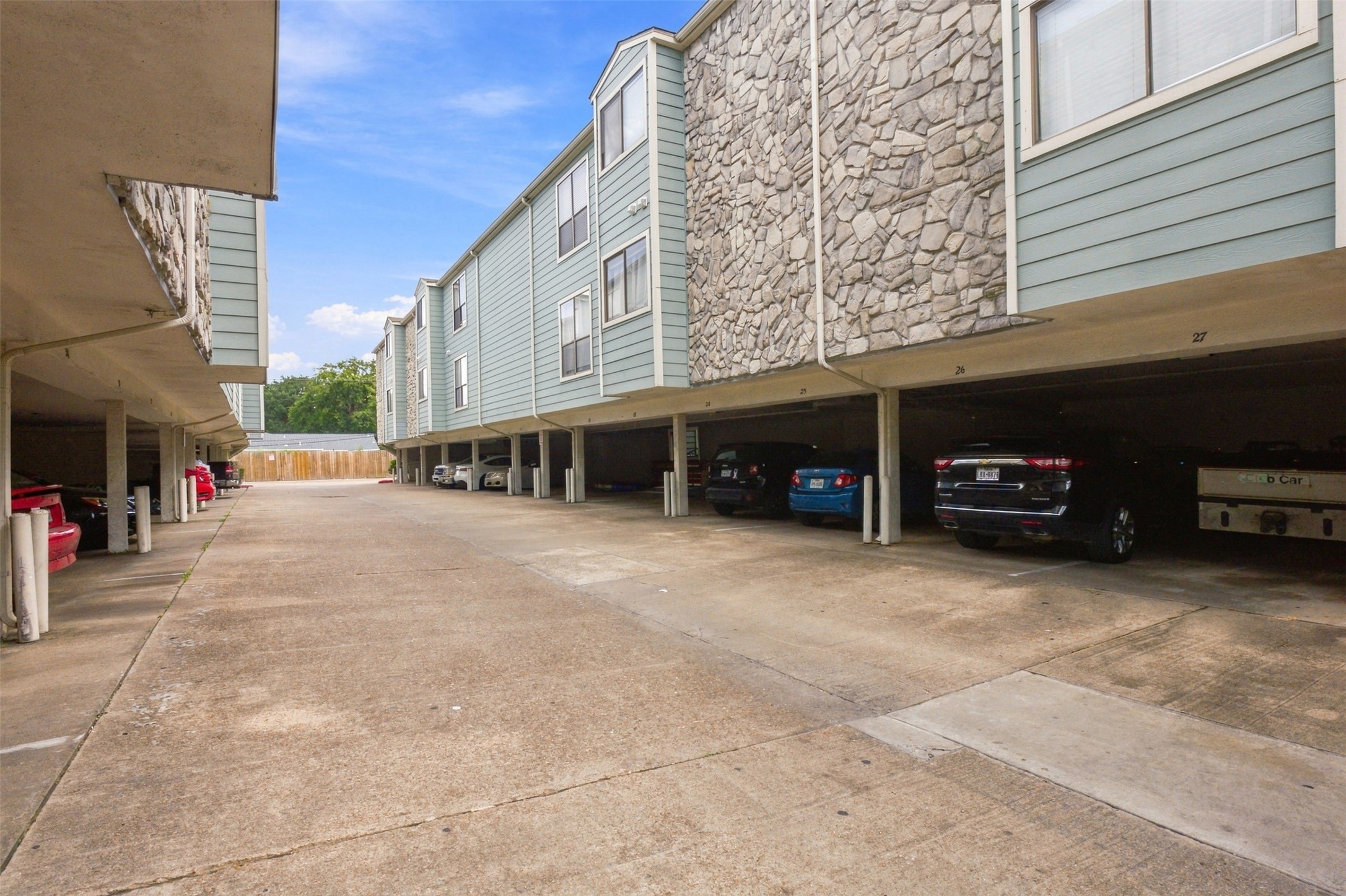 3754 Tanglewilde Street, Unit C3 Houston, TX 77063 - Photo 22 of 29 Gallery Image 22