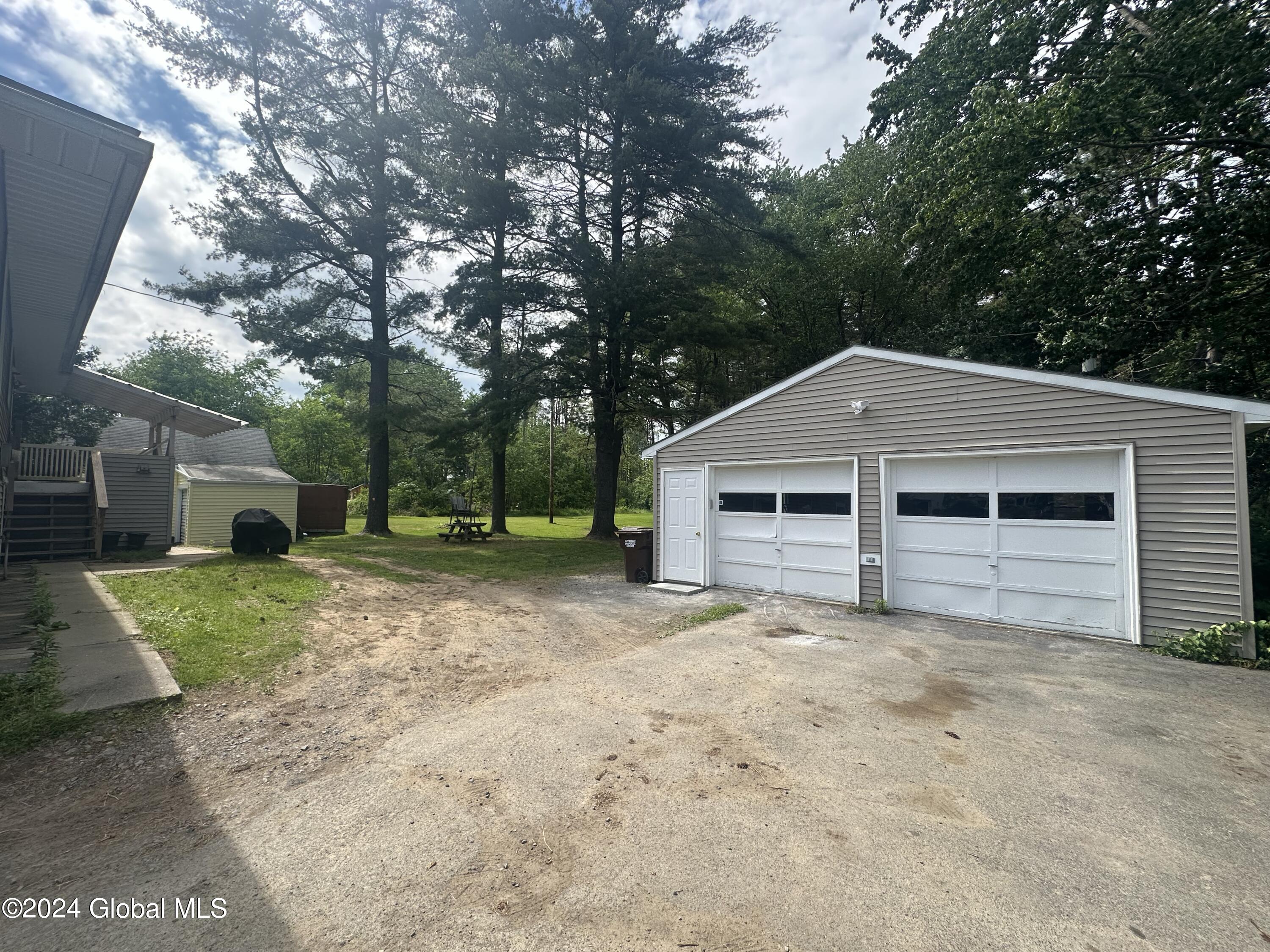 111 Beacon Road Bethlehem, NY 12077 - Photo 22 of 24 IMG_4379