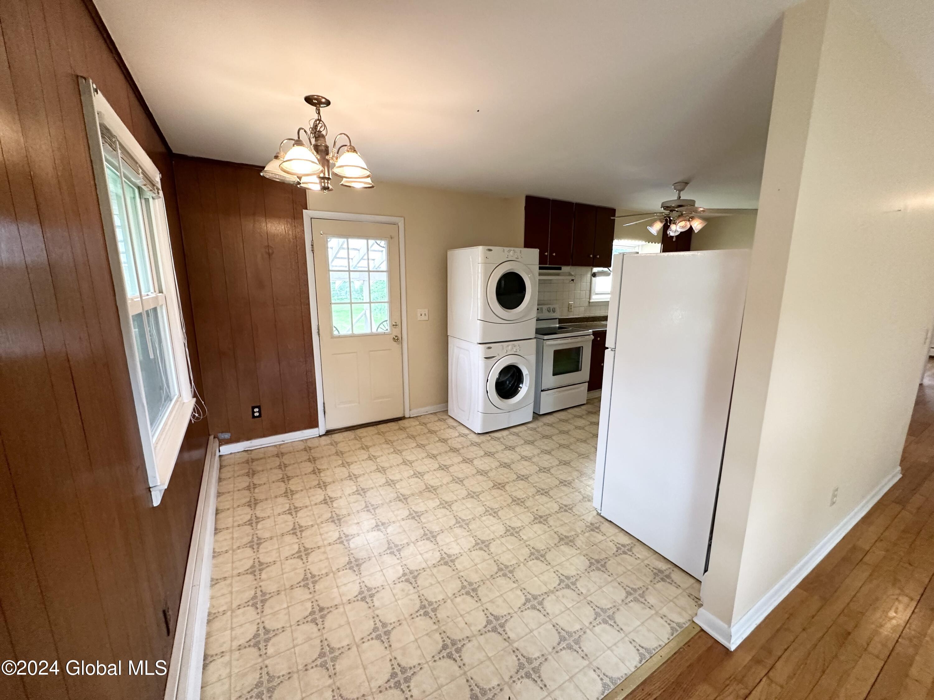 111 Beacon Road Bethlehem, NY 12077 - Photo 3 of 24 IMG_4332