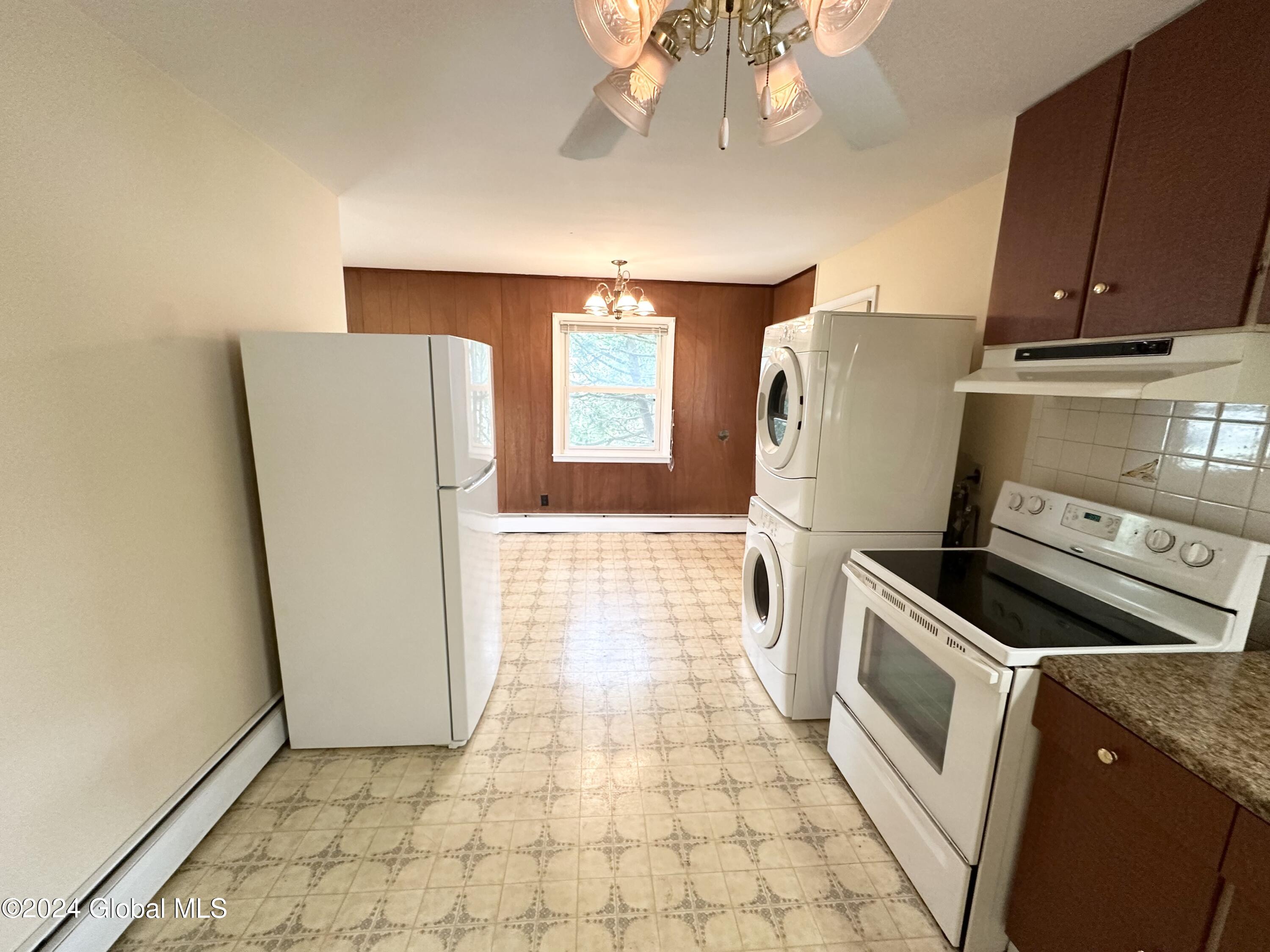111 Beacon Road Bethlehem, NY 12077 - Photo 8 of 24 IMG_4329
