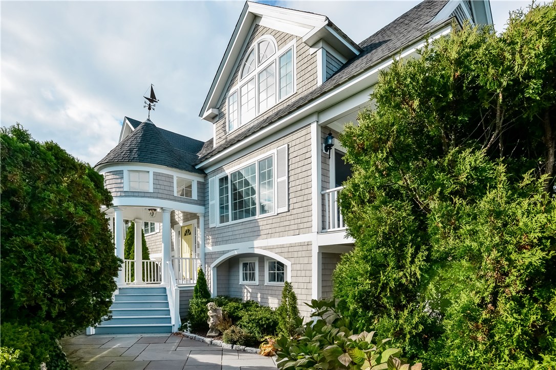 191 Old Beach Road Newport, RI 02840 - Photo 36 of 40 Front Entrance and Blue stone patio to large grassy yard.
