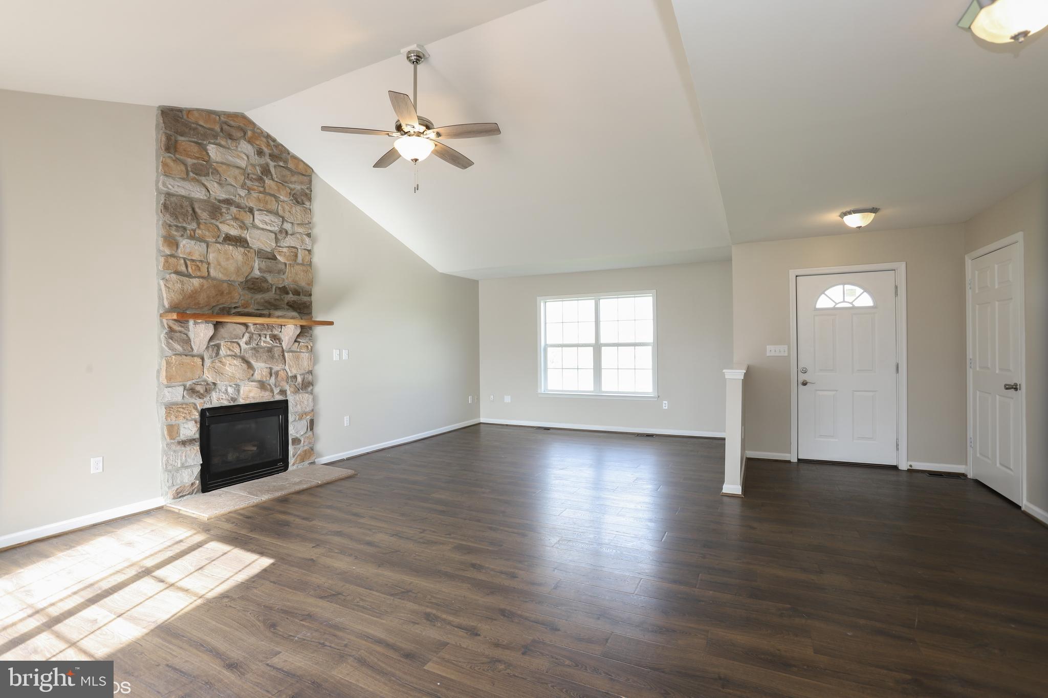 2220 Chambersburg Road Gettysburg, PA 17325 - Photo 4 of 16 Gallery Image 4