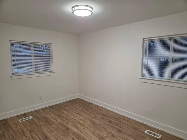 $2,750 | 19371 Shadyside Street, Livonia, MI 48152