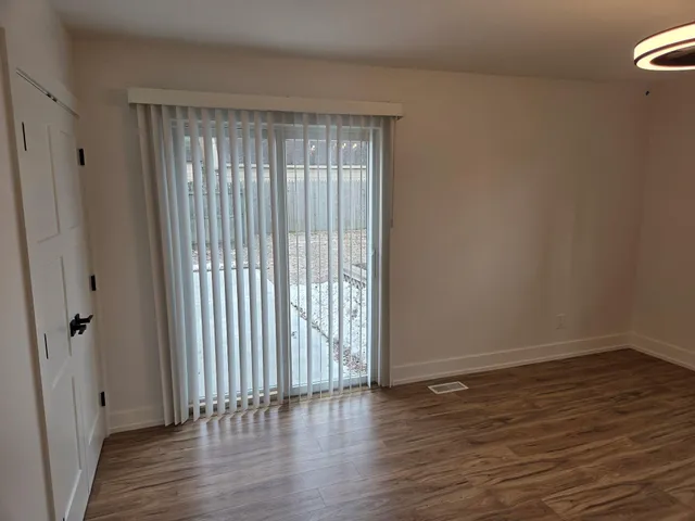 $2,750 | 19371 Shadyside Street, Livonia, MI 48152