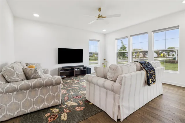 $629,900 | 15339 South Sawgrass Circle, Plainfield, IL 60544