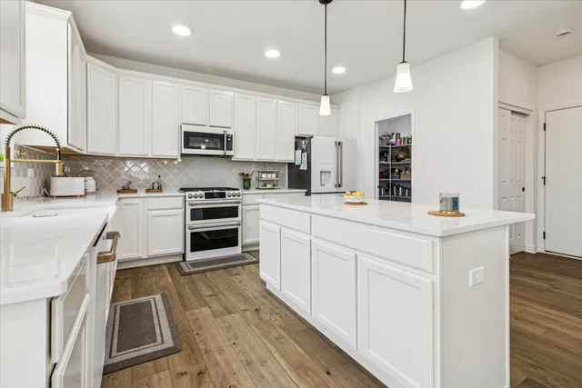 $629,900 | 15339 South Sawgrass Circle, Plainfield, IL 60544