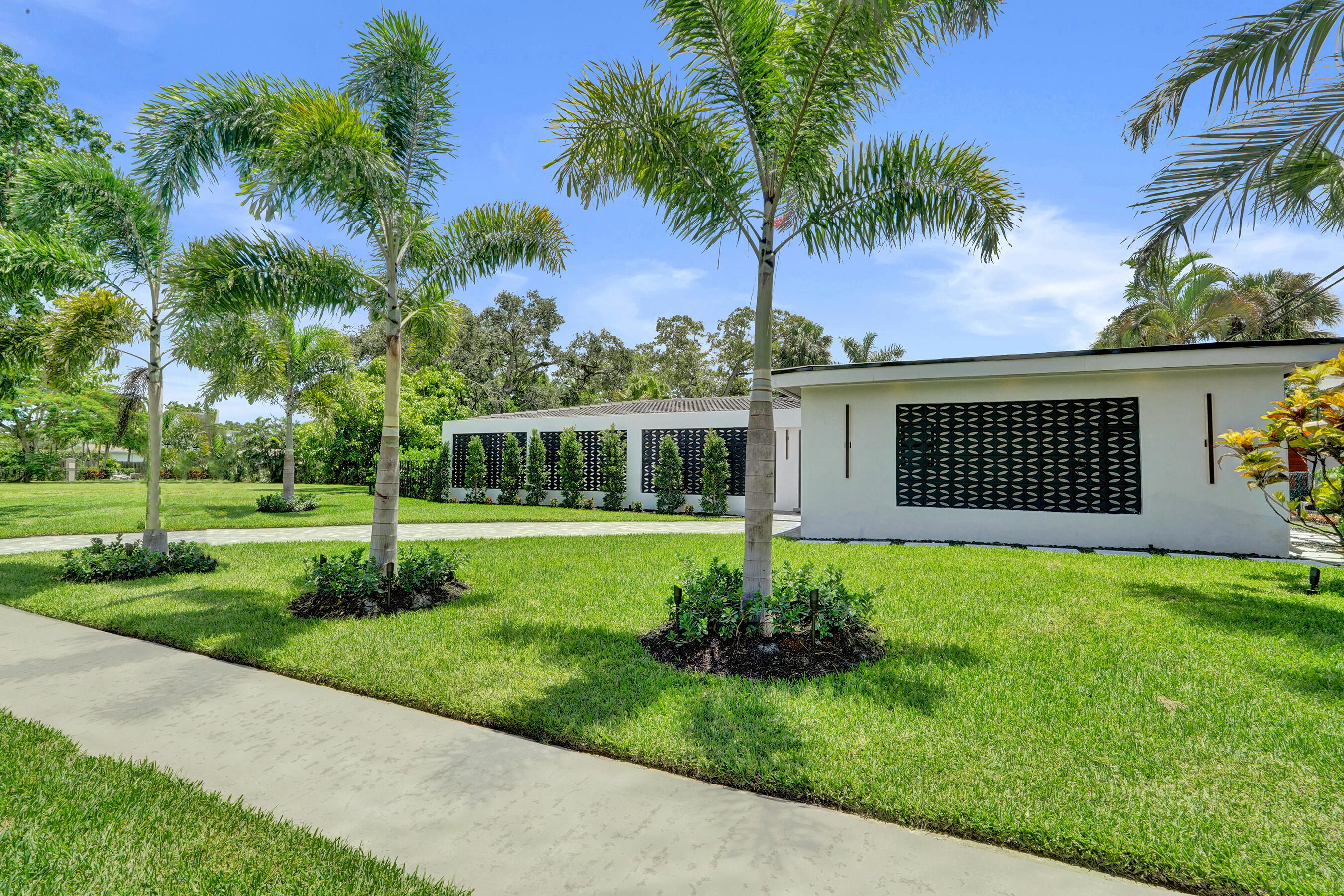 840 Southwest 3rd Street Boca Raton, FL 33486 - Photo 3 of 46 DSC01996