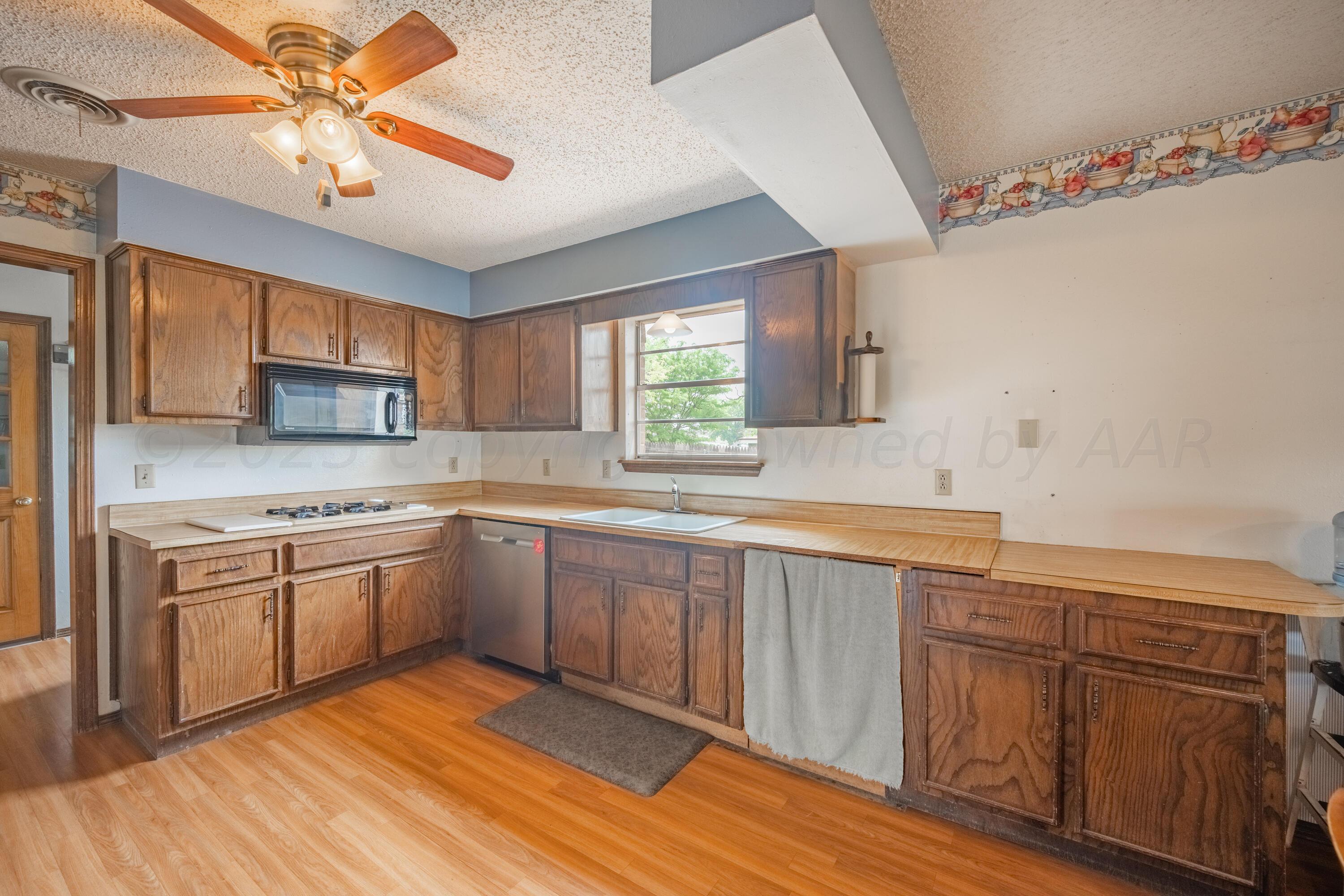 112 Rolling Trail Amarillo, TX 79108 - Photo 12 of 38 kitchen 1 (2)
