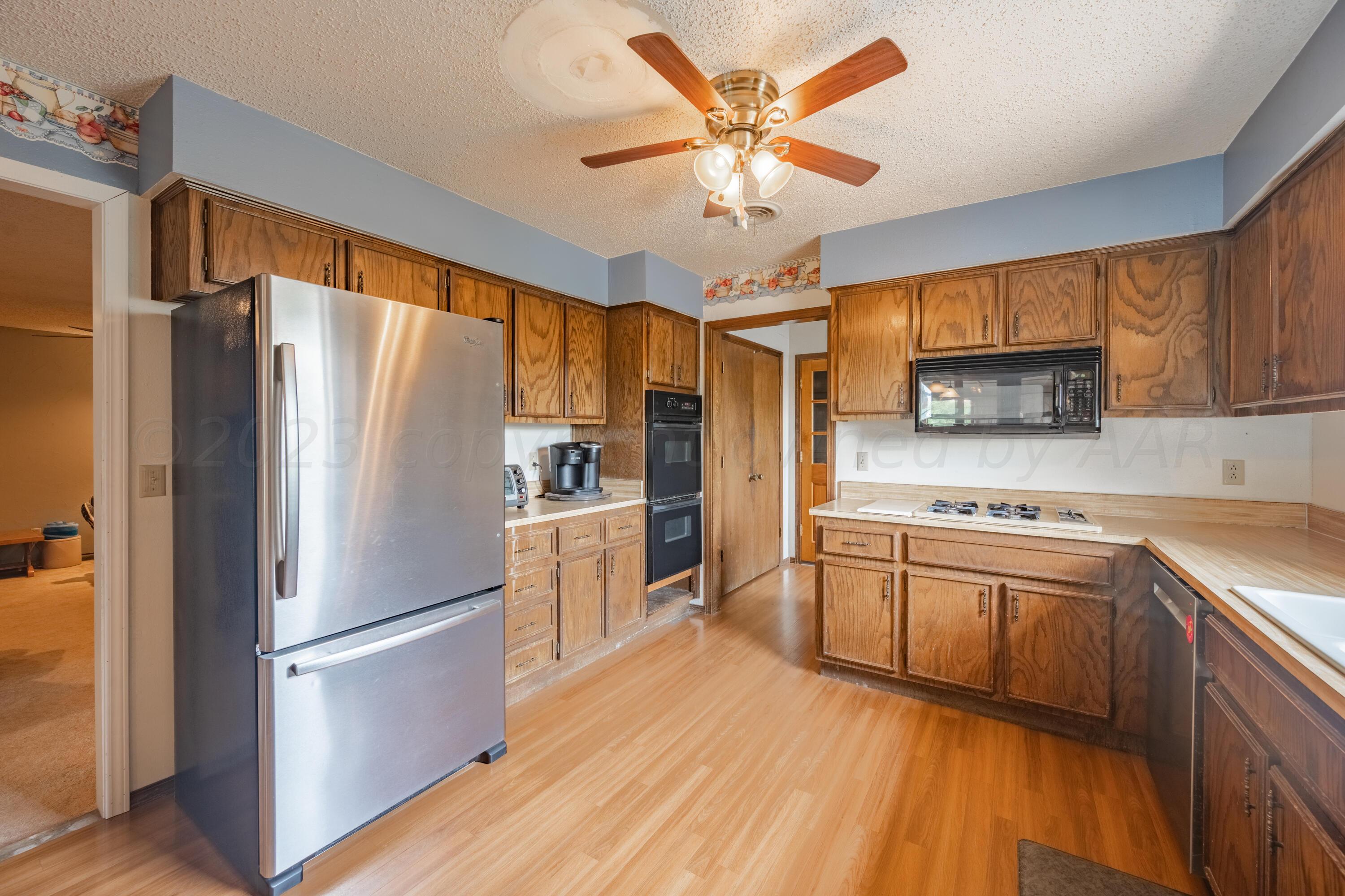 112 Rolling Trail Amarillo, TX 79108 - Photo 14 of 38 kitchen 2 (2)